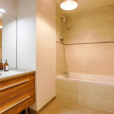 Panoramic Unique View & Private Parking קאין